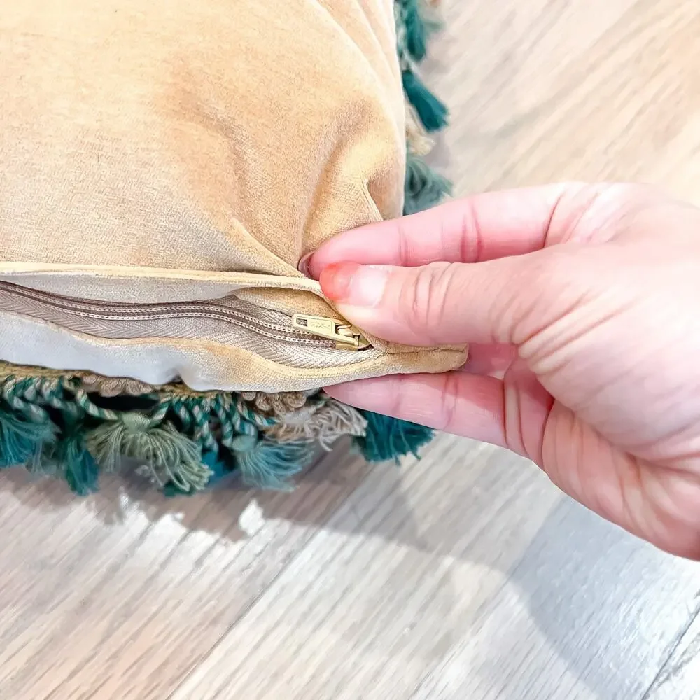 LARGE 22x18 Vintage French Country Rooster Frog Needlepoint Pillow Tassel Fringe - Picture 8 of 10